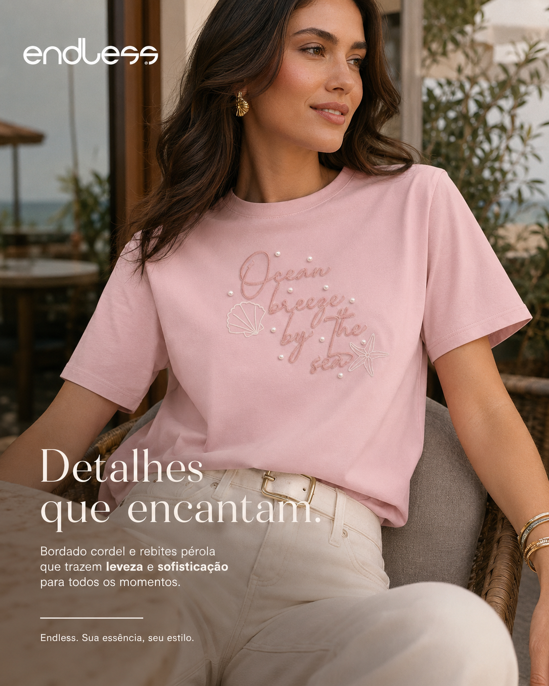 T-Shirt Feminina Com Rebite e Bordado Endless E16099